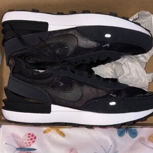 Nike waffle one Black and White Sneakers